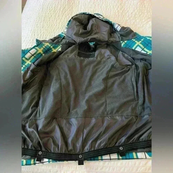 DC women's Snowbarding Jacket size medium - Picture 3 of 10